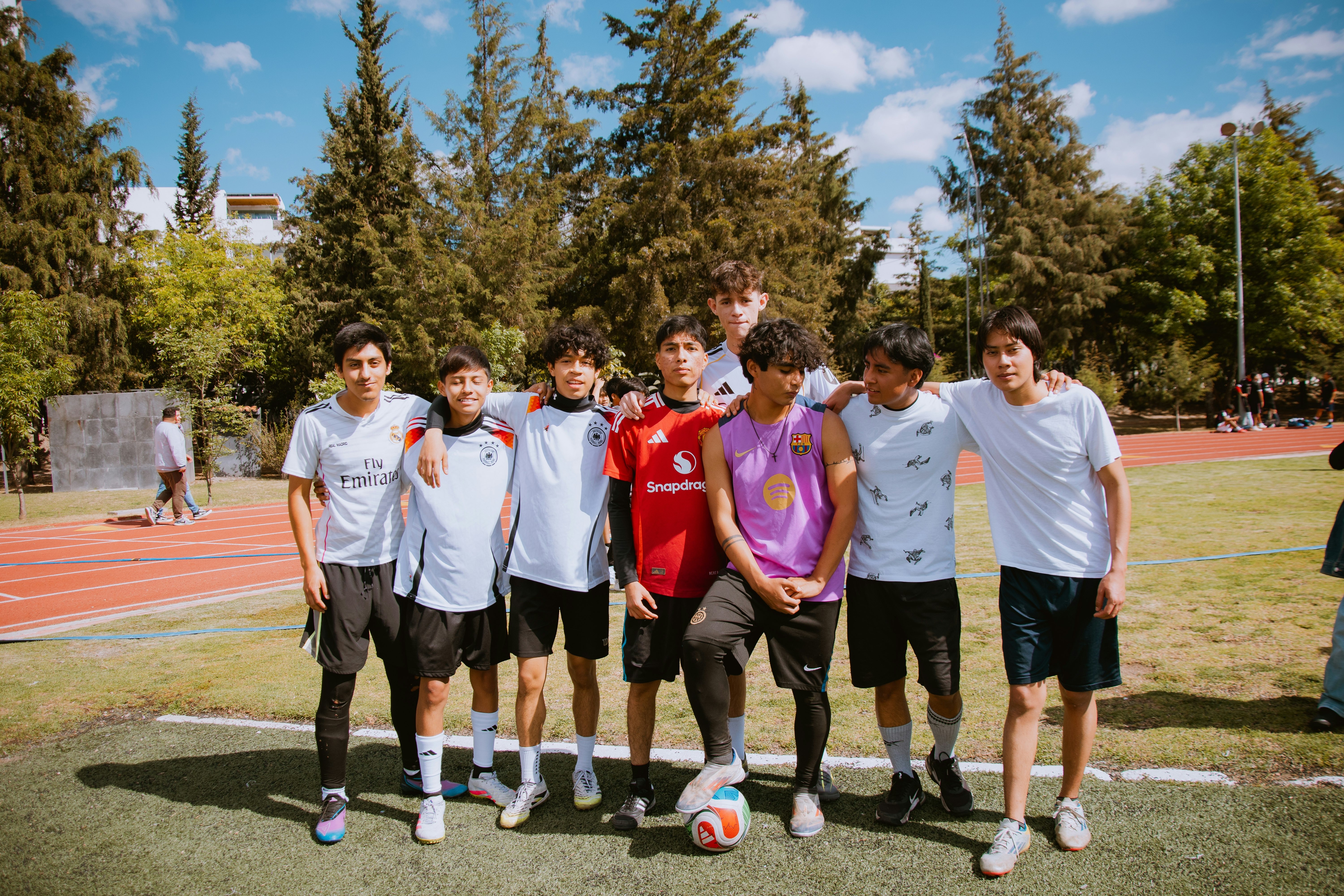 [图]英超-库尼亚破门罗杰斯梅开二度 曼联1-2不敌维拉